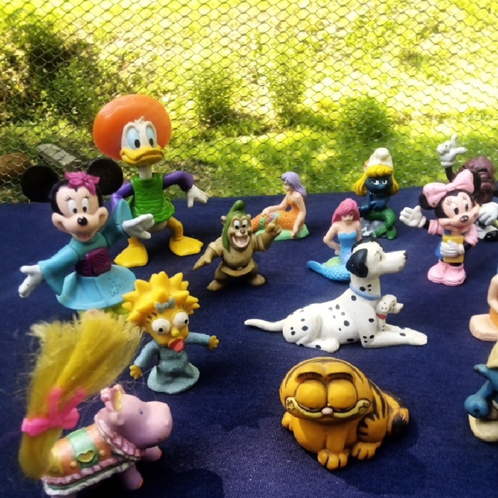 19 Colorful Cartoon Character Toy Set - Picture 4 of 6